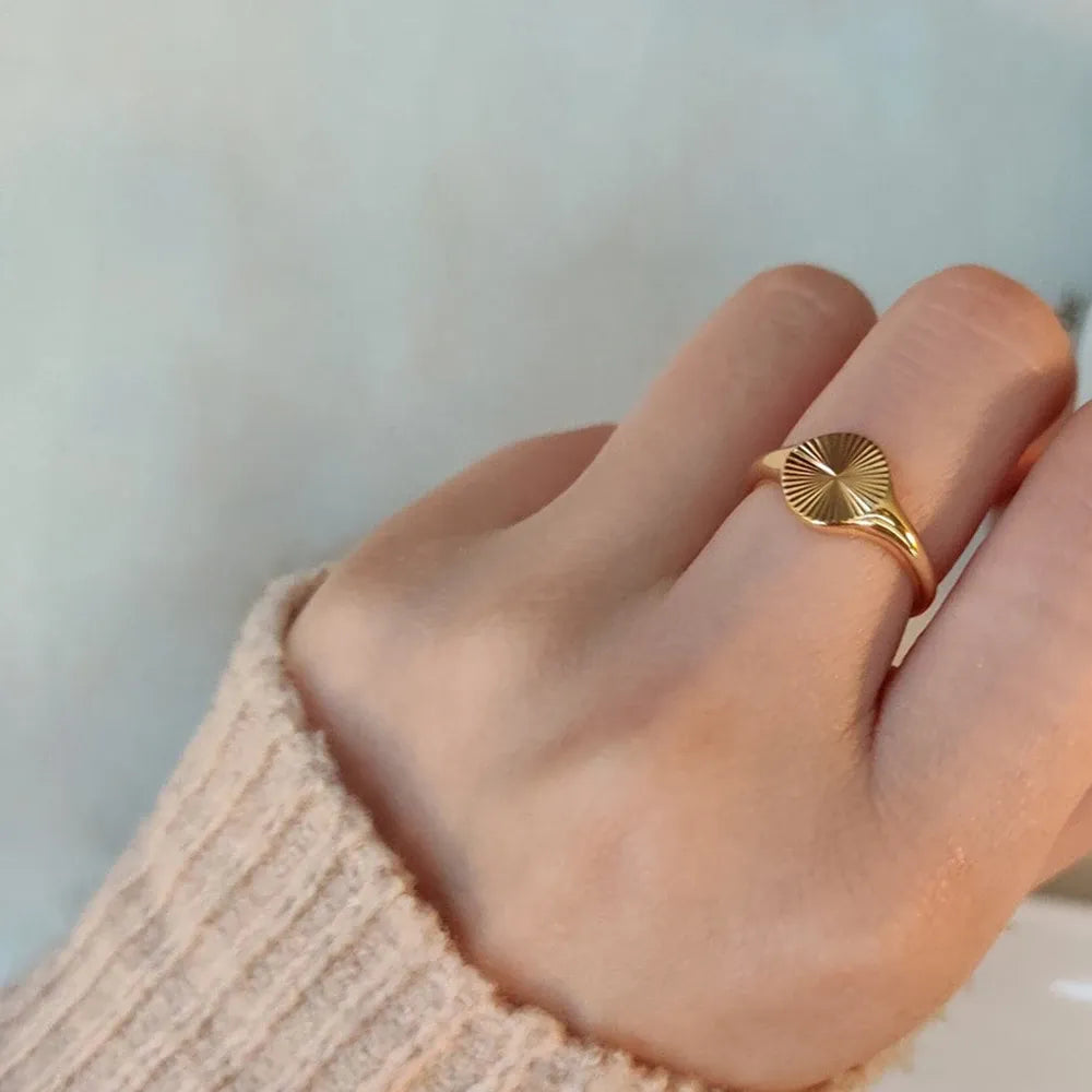 OEL - Sunburst Signet Dome Ring